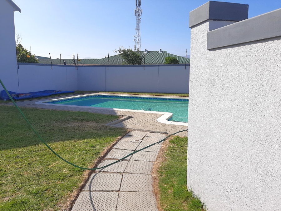 To Let 1 Bedroom Property for Rent in Strand South Western Cape